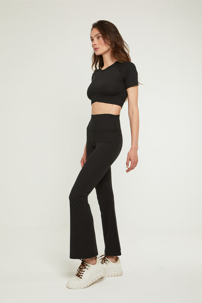 BE SOFT CROP TOP-BLACK